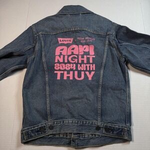 Levis Relaxed Trucker Jacket‎ Women XS Blue Denim AAPI Night 2024 Thuy New